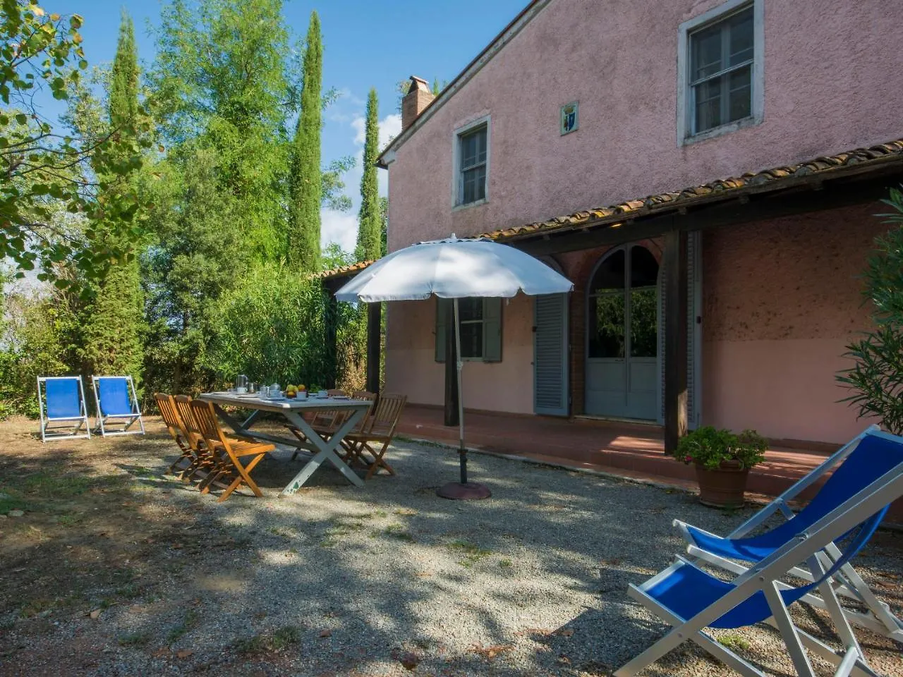 Holiday home Locazione Turistica Casa Bianca Villa Lorenzana Italy