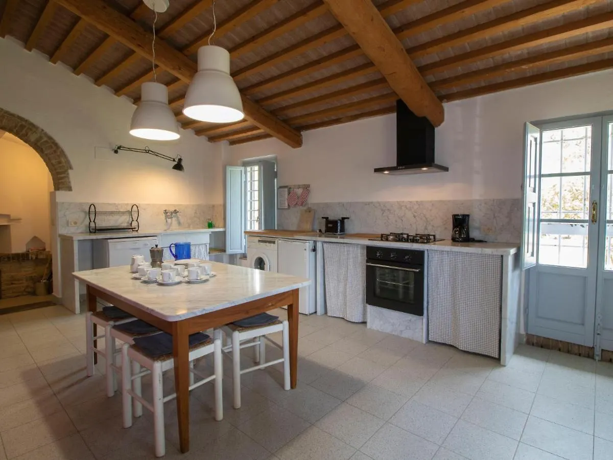 Locazione Turistica Casa Bianca Villa Lorenzana 0*,  Italy