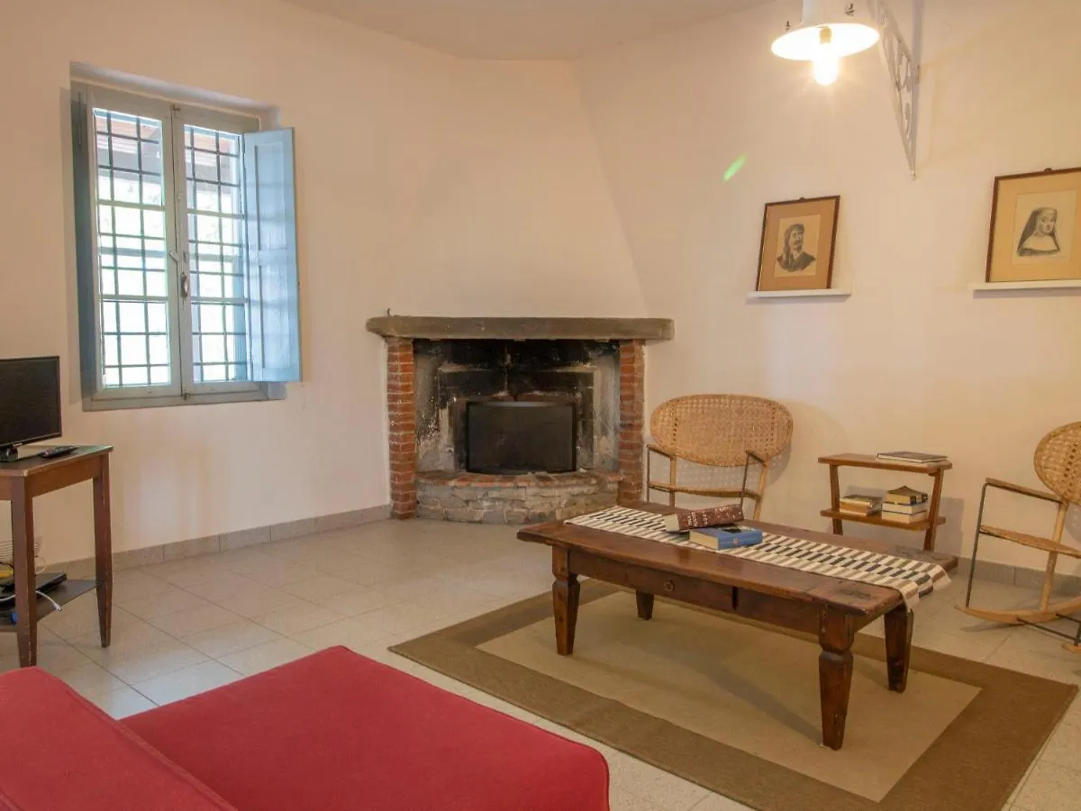 Locazione Turistica Casa Bianca Villa Lorenzana Holiday home